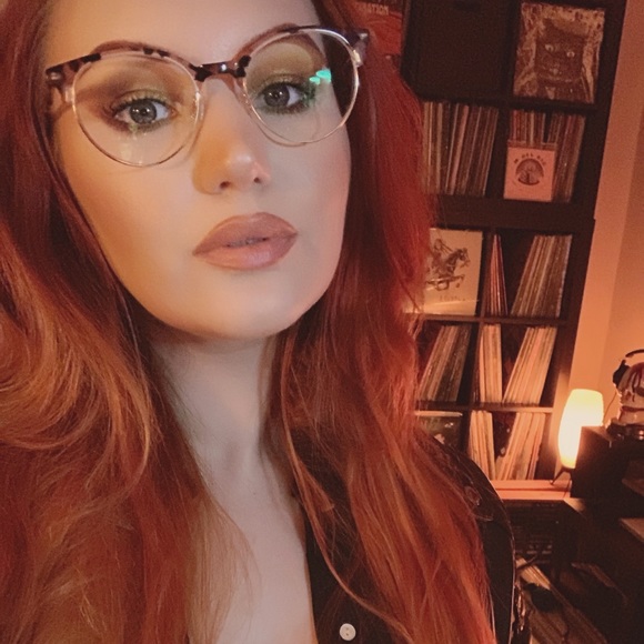 Meet your Posher, Meghan - Picture 2 of 2